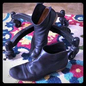 Coclico black leather Isla booties sz 37